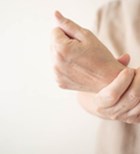 סובלים מכאבים במפרק היד? להלן 5 סיבות אפשריות לבעיה-תמונה